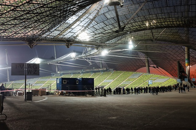 考虑到他坚 考虑到他坚